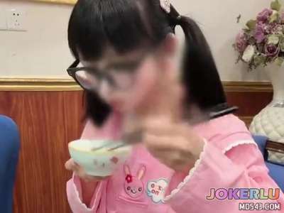  07年小萝莉和爸爸的约会日记 铃木奈雪